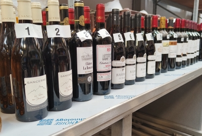 Rode wijn veiling + brandblussers