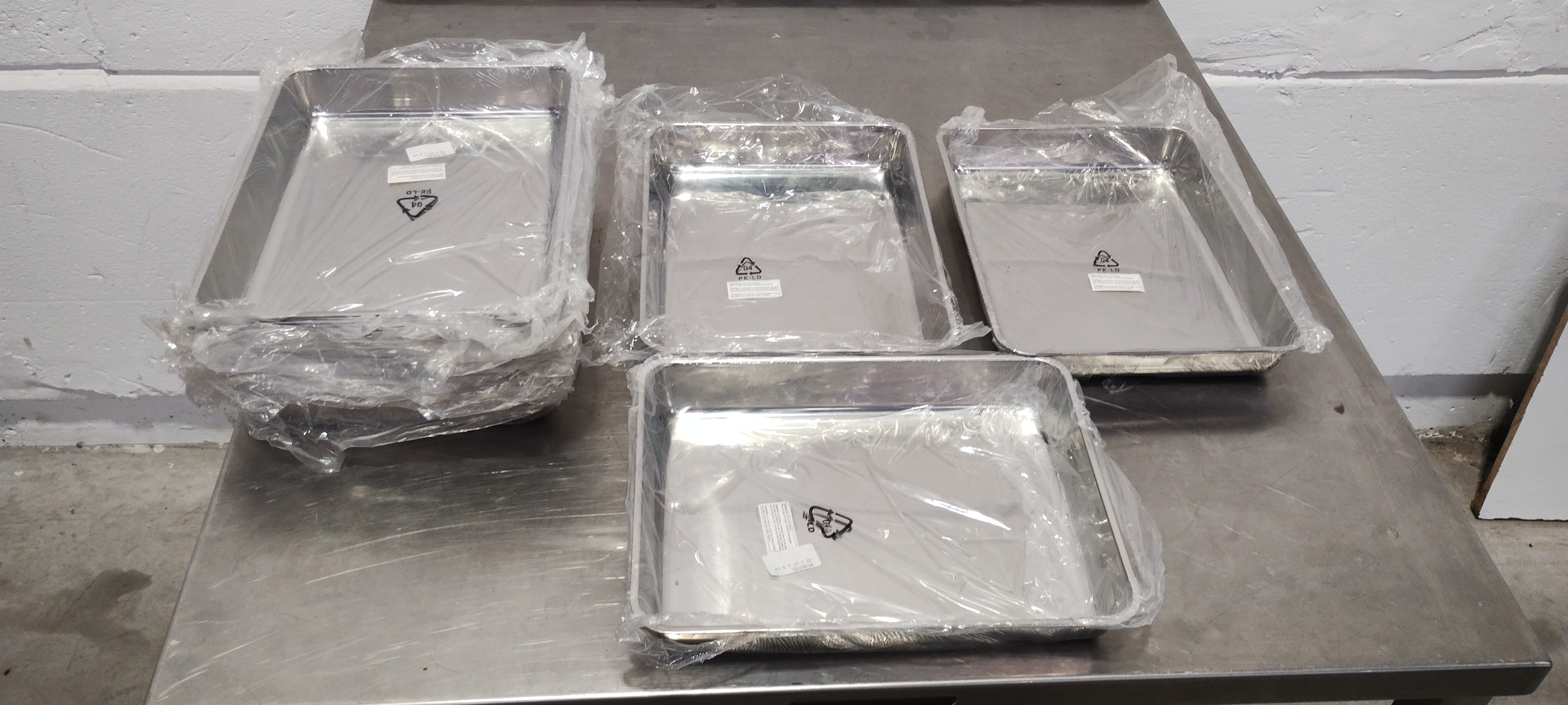 24 stainless steel dishes (35x27x5) for sale used second hand 2nd hand ...