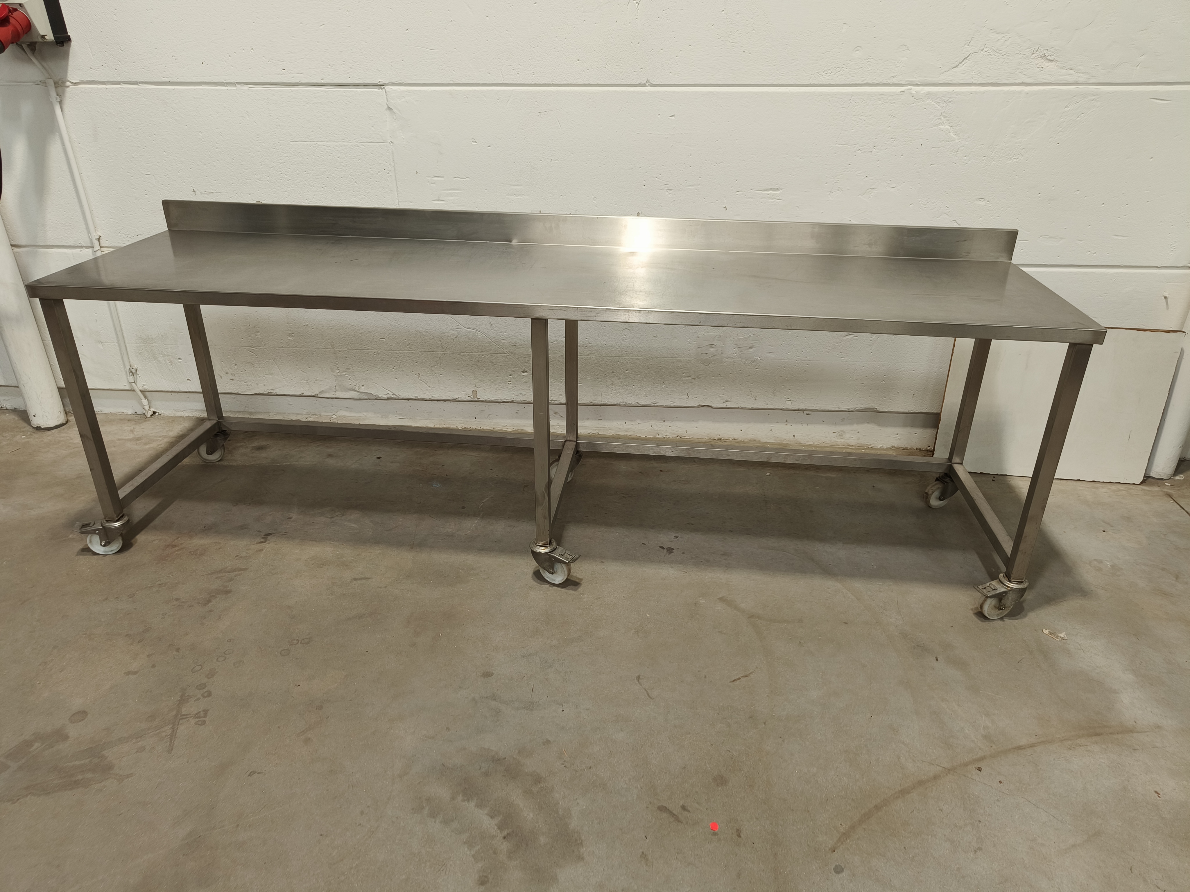 Mobiele rvs tafel - 280x70x98 cm Tweedehands te koop gebruikt 2de hands ...