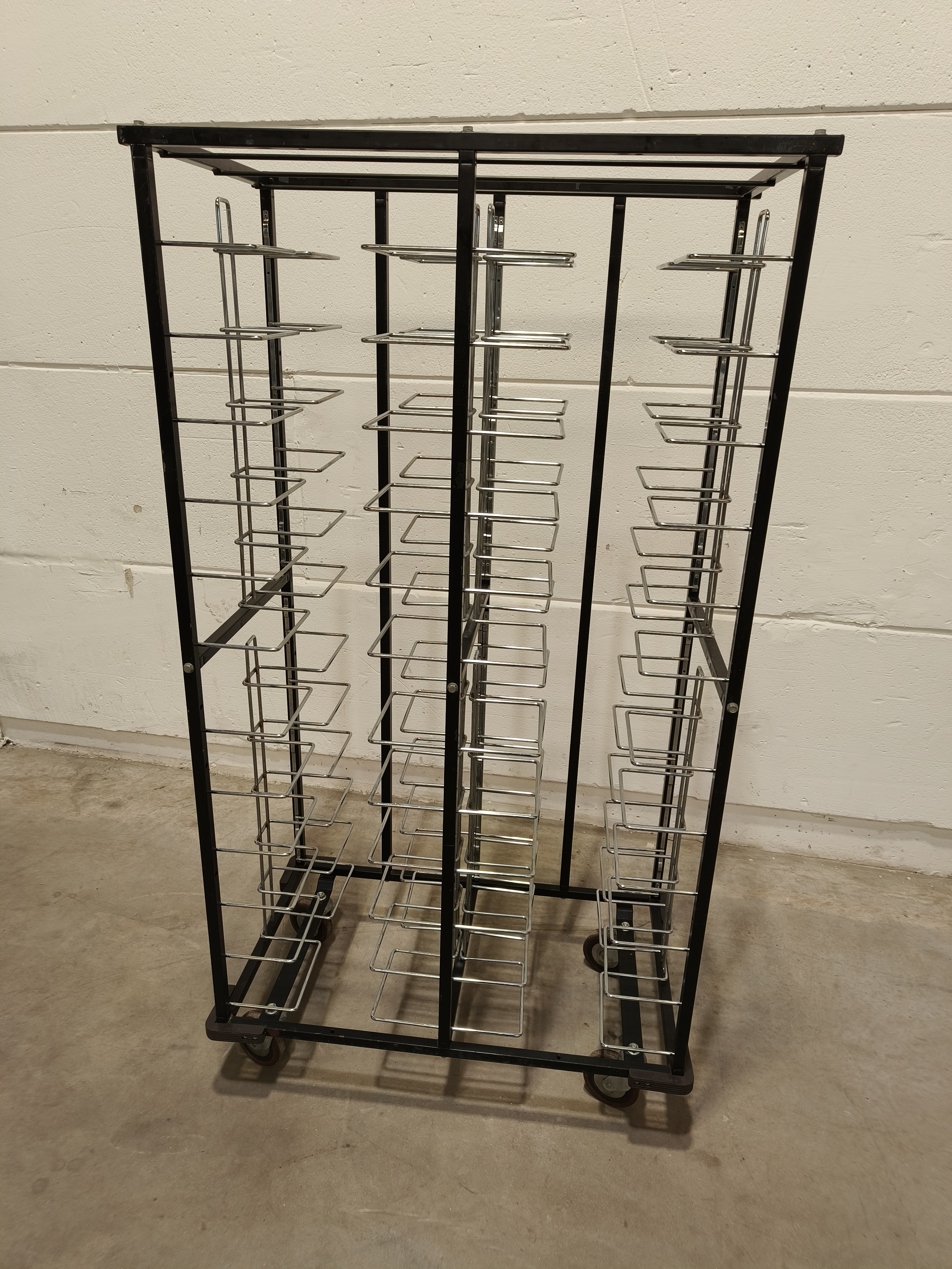 Tray trolley 2x (12x level: 420 x 500mm) For sale used second hand 2nd ...
