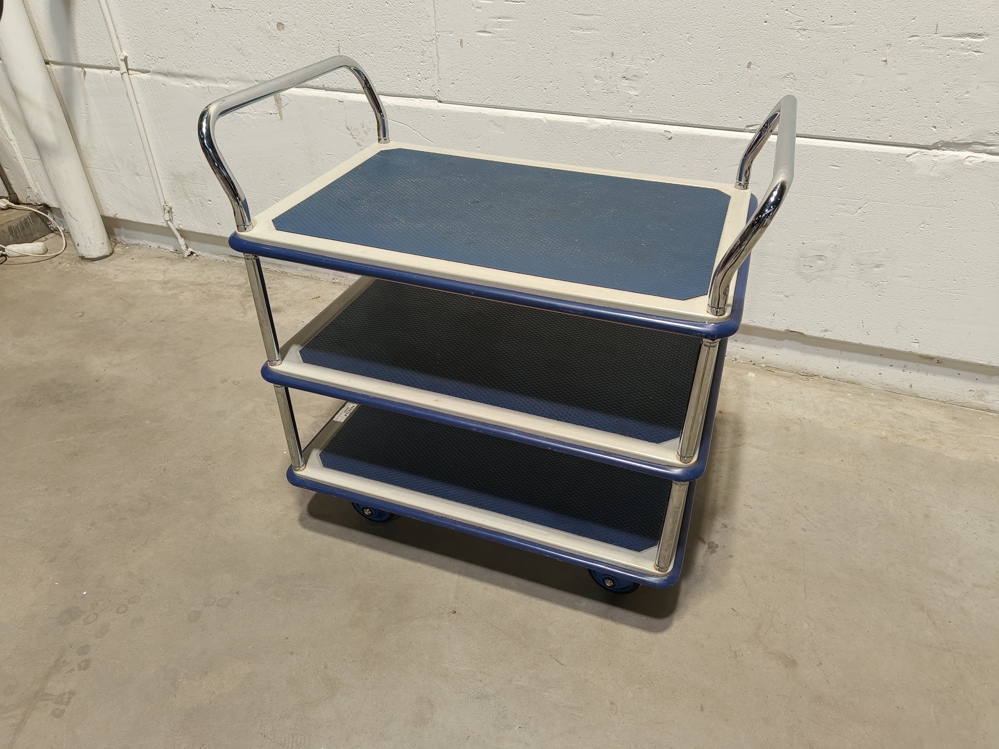 Prestar Double Handle 3 Shelf Trolley - 300kg NF 305 For sale used ...