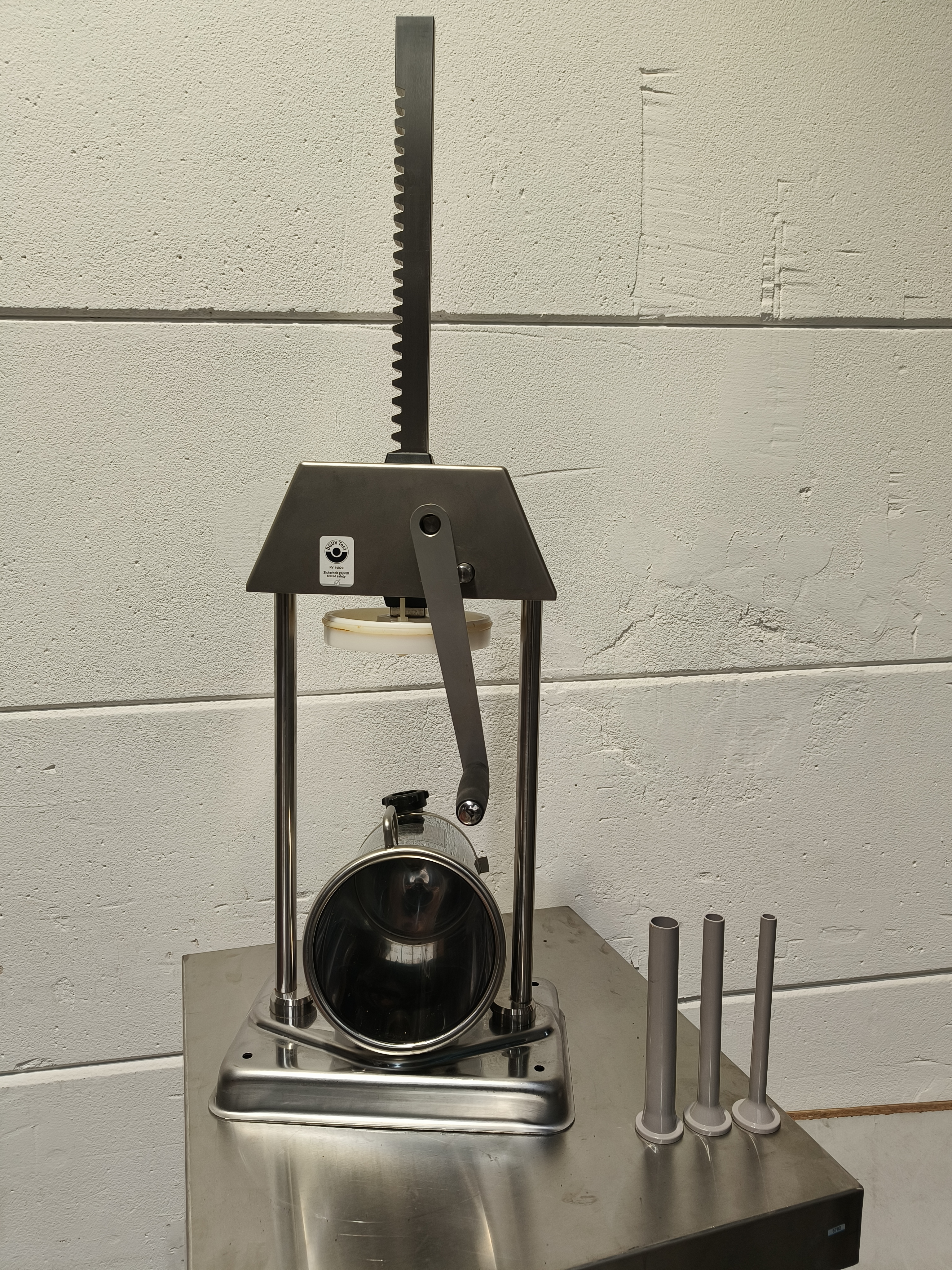 Manual stainless steel filler bush Dick table model For sale used ...