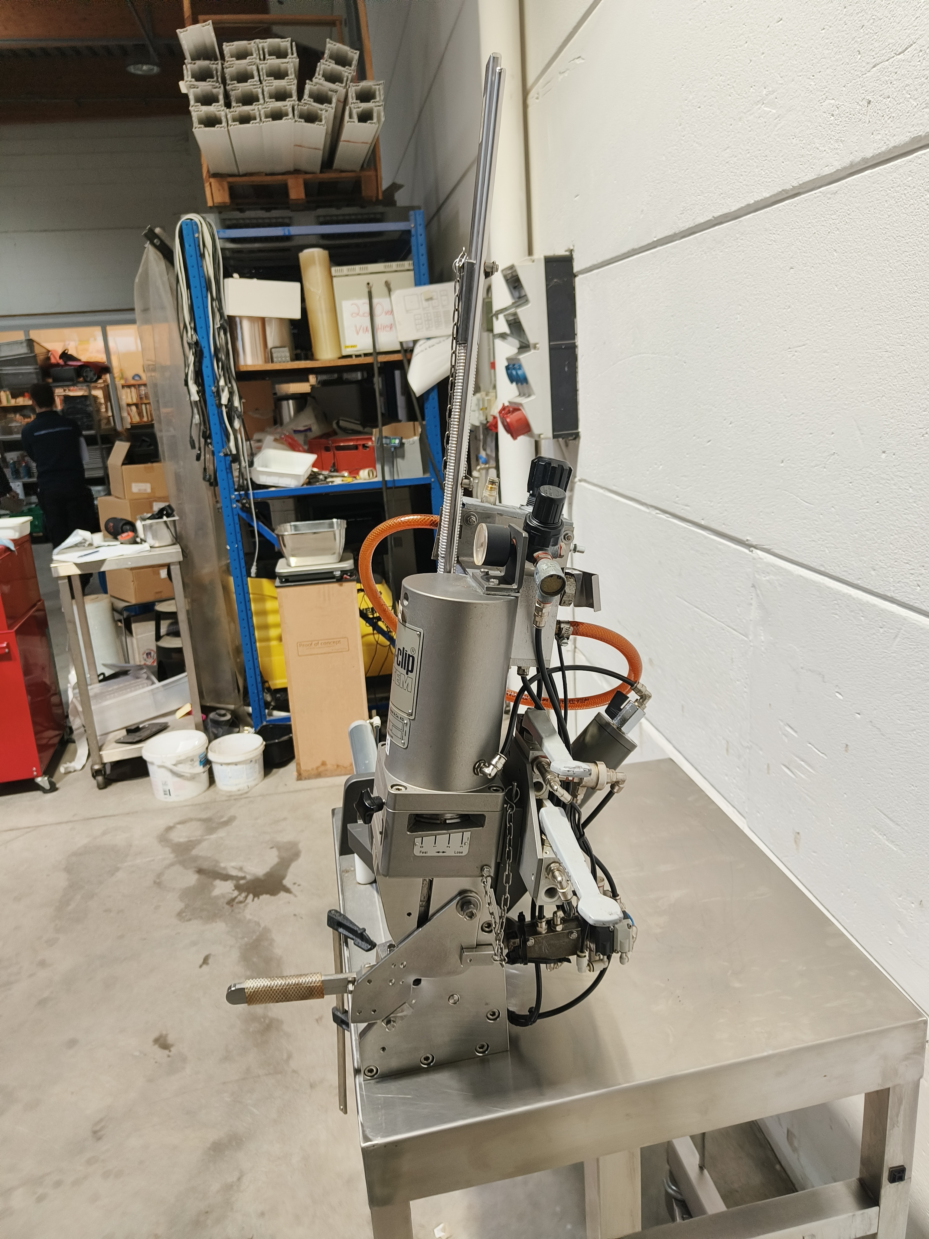 Poly-clip system Press-Clip Machine PCD 8026 For sale used second hand ...