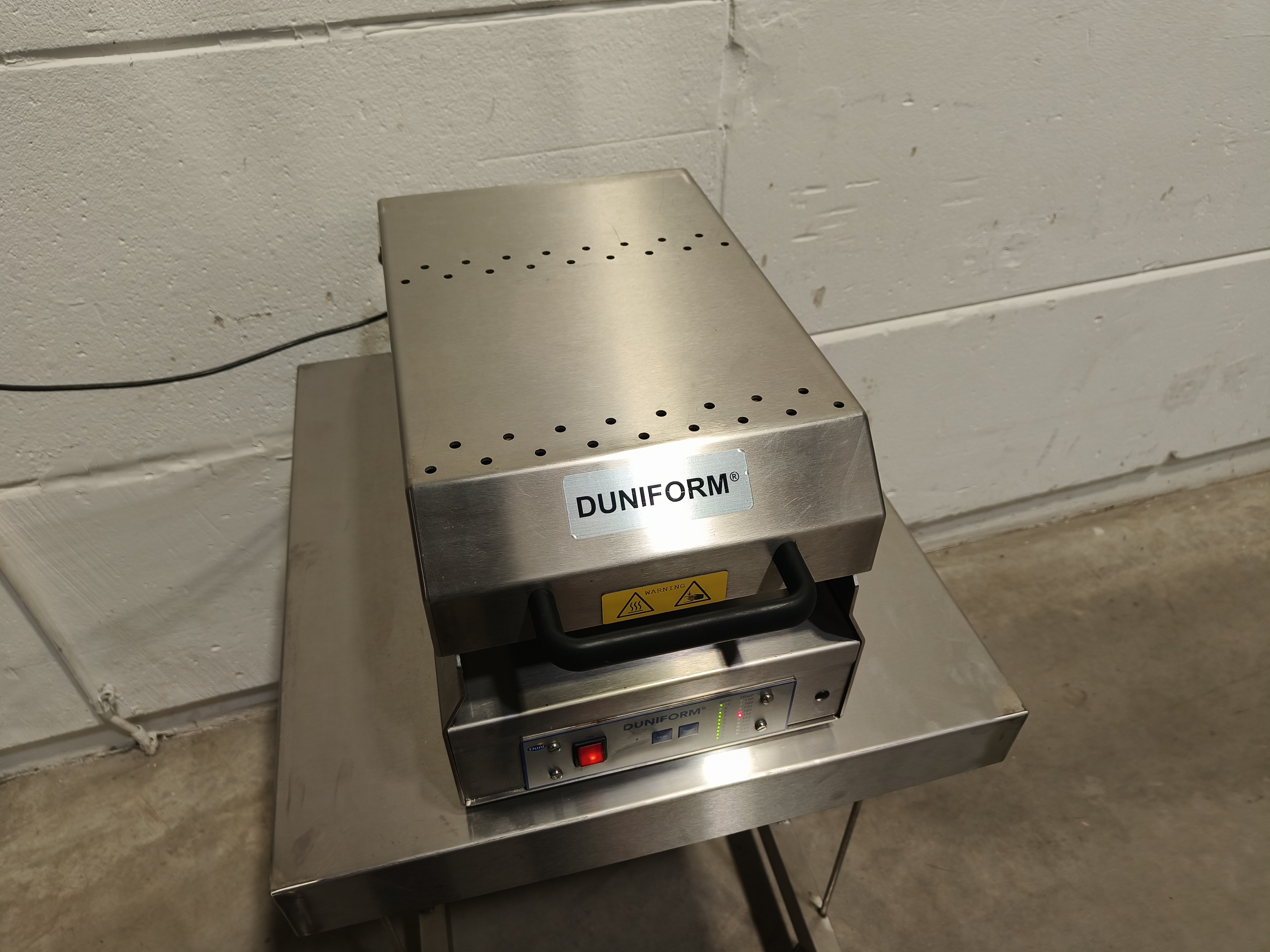 Topsealmachine Duniform DF25 For sale used second hand 2nd hand | Bart ...