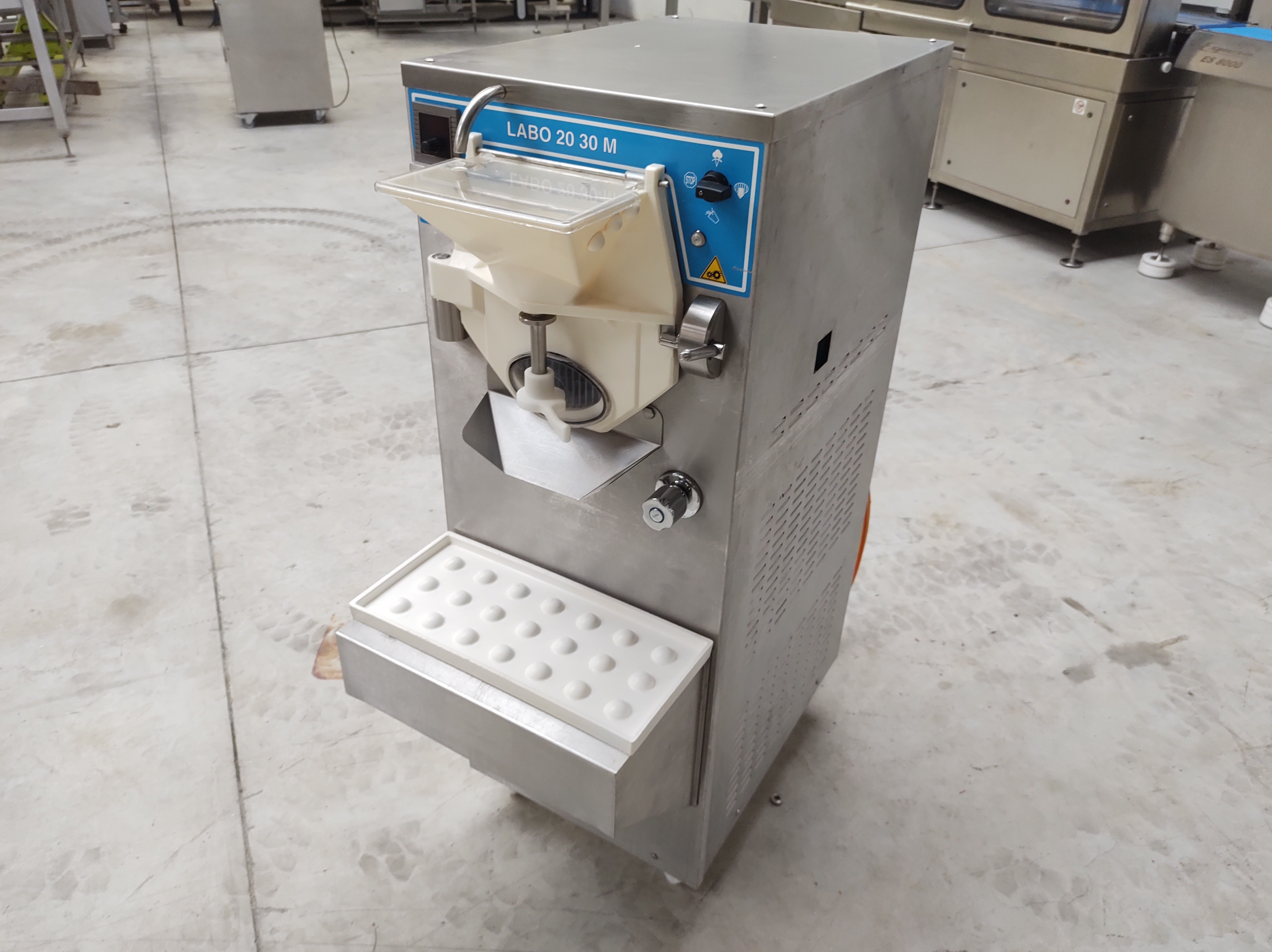 een experiment doen Aubergine Promoten Ijsmachine Carpigiani Labo 20 30 M ijscreme maker Tweedehands te koop  gebruikt 2de hands gebruikt | Bart Rotsaert Machinery