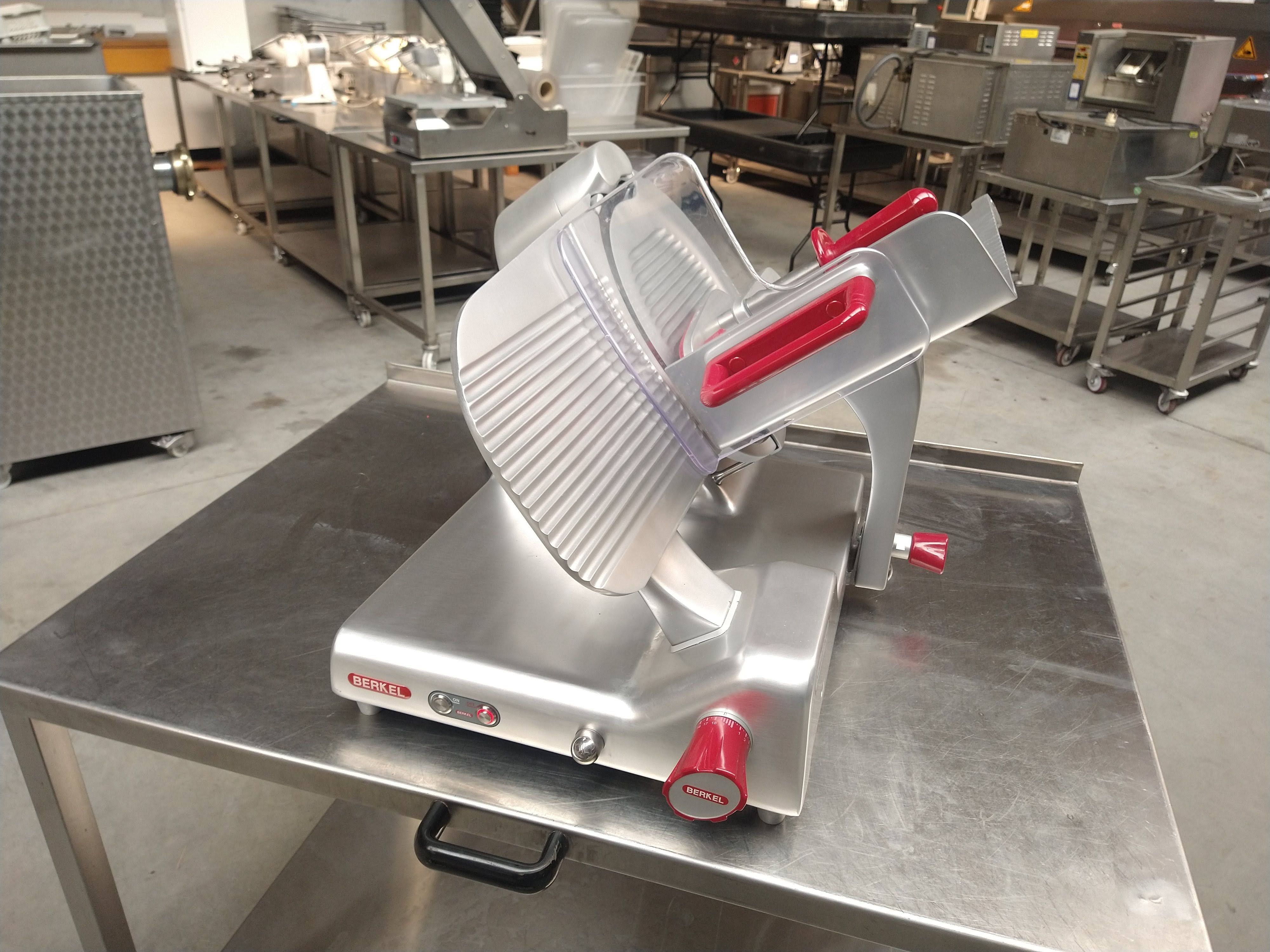 Creatie Nacht Sanders Snijmachine Berkel BSFGX01000000 Tweedehands te koop gebruikt 2de hands gebruikt  vleessnijmachine Berkel vleessnijmachine Futura Schuin X-Large: | Bart  Rotsaert Machinery