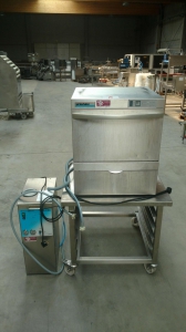 Dishwasher Winterhalter with osmosis unit