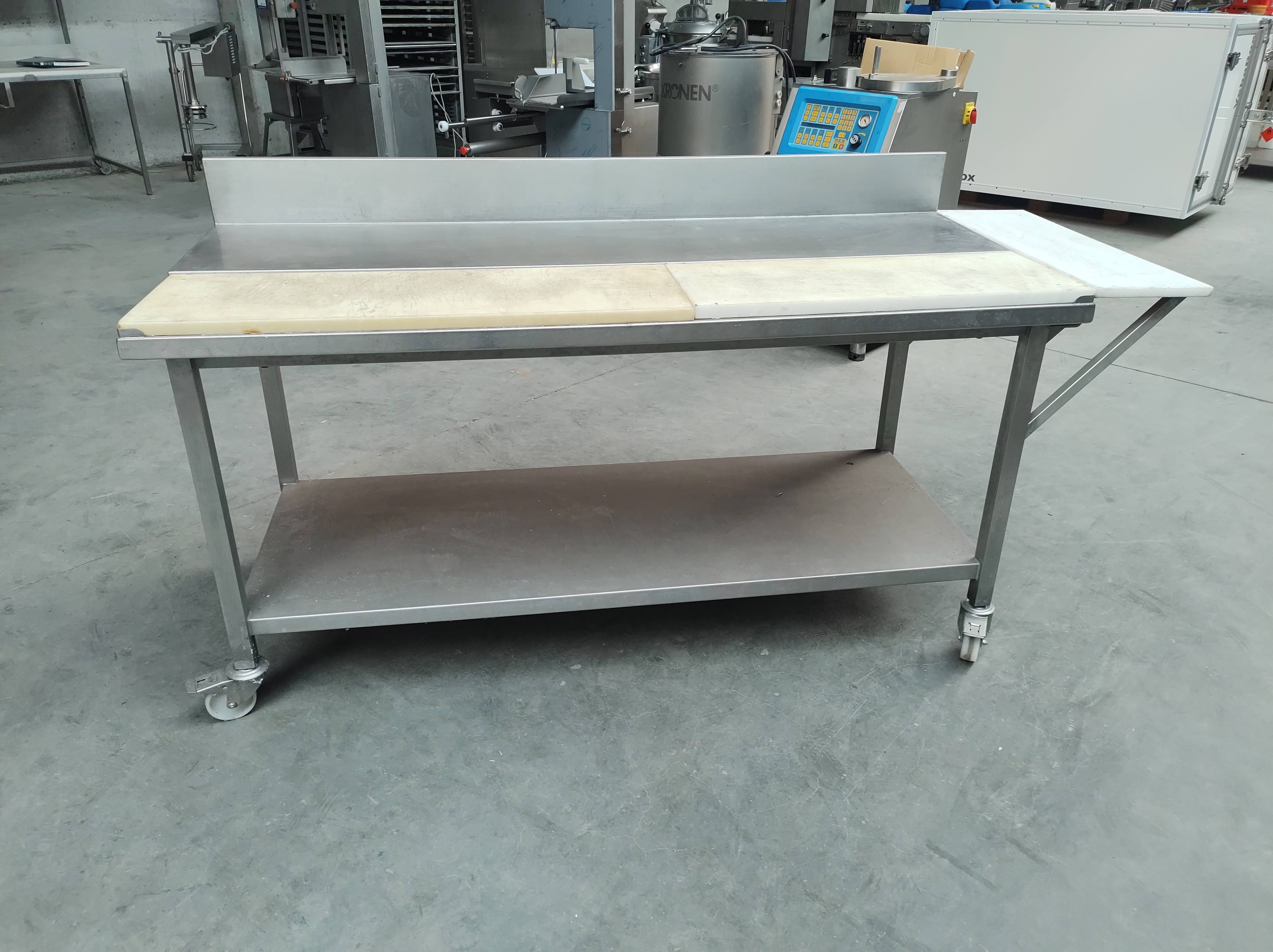 Mobiele rvs tafel met ertalon Tweedehands te koop gebruikt 2de hands ...